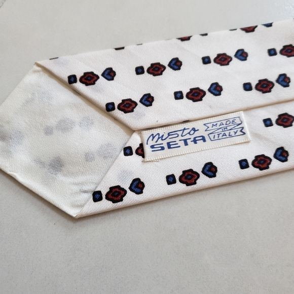 Men's Brand New Misto Seta White Tie and red and blue designs, Made in I… - Picture 3 of 3
